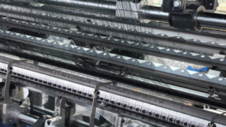 تقطيع الخضار في اختبار لإنتاج الأكياس