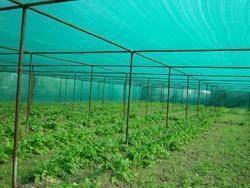 عالية الإنتاجية HDPE شبكة الظل الأخضر الموردين آلة مع خصائص مختلفة ومتجهات كامي مفتوحة