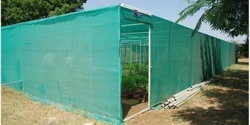 عالية الإنتاجية HDPE شبكة الظل الأخضر الموردين آلة مع خصائص مختلفة ومتجهات كامي مفتوحة
